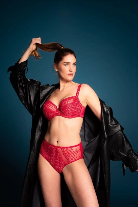 Louisa Bracq Louisa Bracq tweegy bh