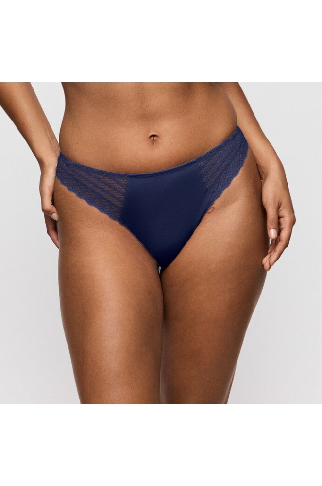 Twist by Prima Donna